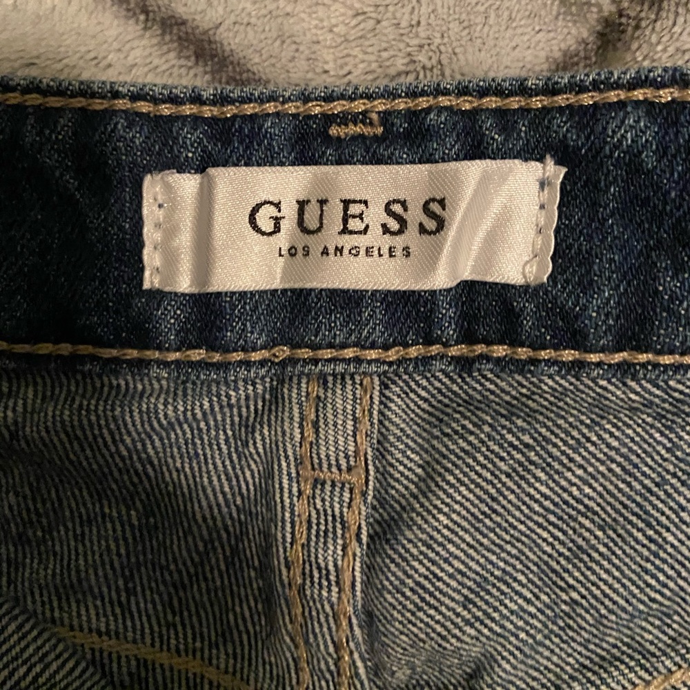 Guess Shorts - Picture 4 of 6